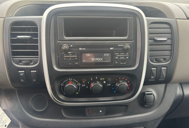 Renault Trafic III  L1H1 1.6 DCI 95 GRAND CONFORT / 1ERE MAIN / CAMERA DE RECUL / GARANTIE 12 MOIS