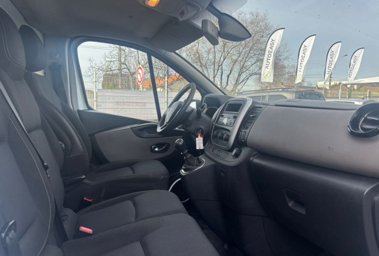 Renault Trafic III  L1H1 1.6 DCI 95 GRAND CONFORT / 1ERE MAIN / CAMERA DE RECUL / GARANTIE 12 MOIS