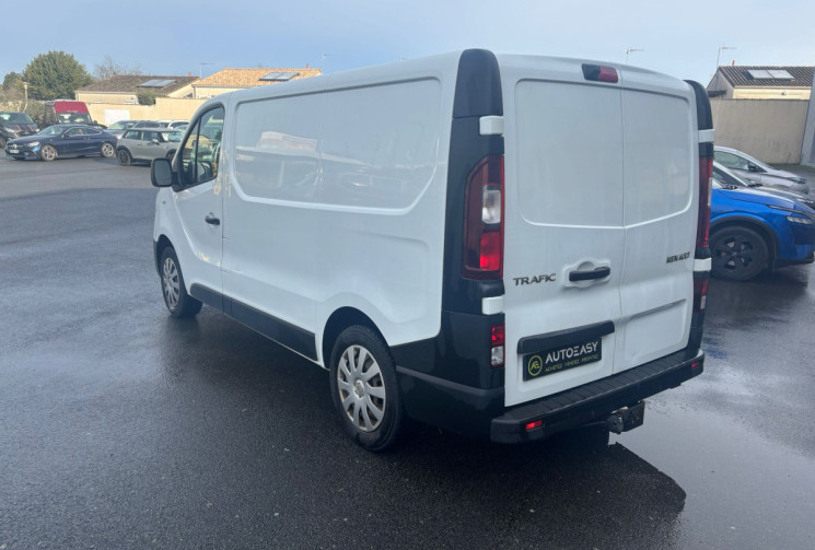 Renault Trafic III  L1H1 1.6 DCI 95 GRAND CONFORT / 1ERE MAIN / CAMERA DE RECUL / GARANTIE 12 MOIS