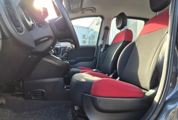 FIAT Panda 1.2i 70CV FINTION POP * 1ER MAIN* FAIBLE KILOMETRAGE* DISTRIBUTION FAITE