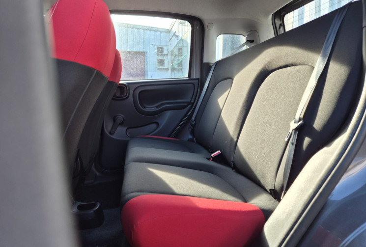 FIAT Panda 1.2i 70CV FINTION POP * 1ER MAIN* FAIBLE KILOMETRAGE* DISTRIBUTION FAITE