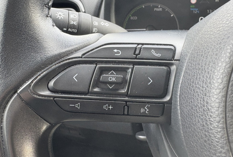 Toyota Yaris MC24 116cv 1.5 VVTI Dynamic Business * Carplay Sans Fil * Caméra * Garantie TOYOTA