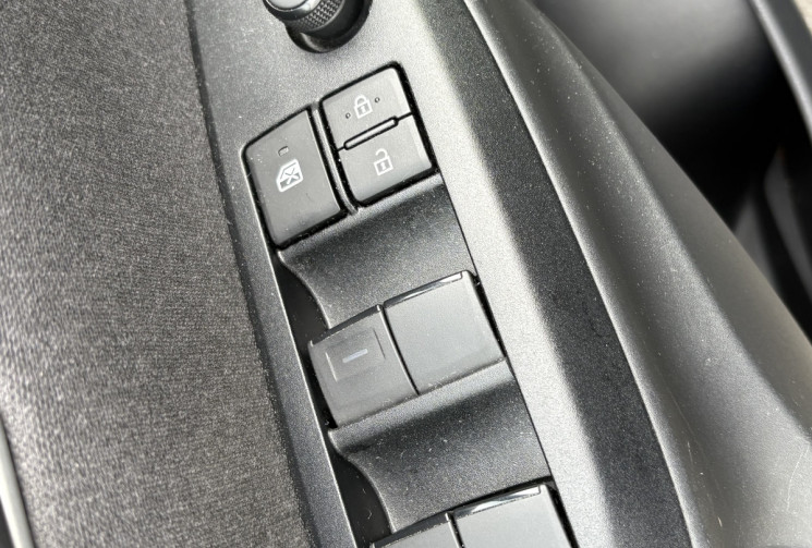 Toyota Yaris MC24 116cv 1.5 VVTI Dynamic Business * Carplay Sans Fil * Caméra * Garantie TOYOTA