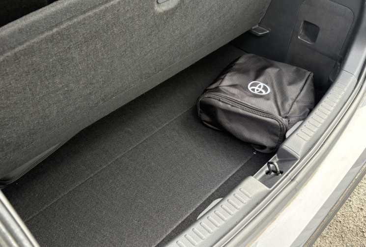 Toyota Yaris MC24 116cv 1.5 VVTI Dynamic Business * Carplay Sans Fil * Caméra * Garantie TOYOTA