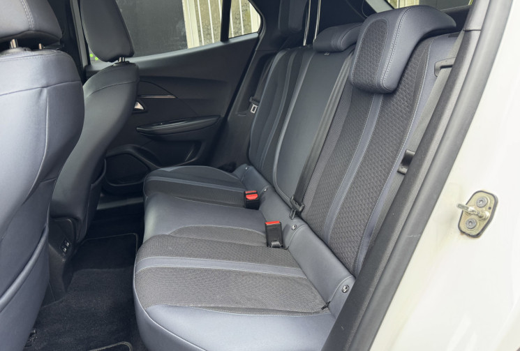 Peugeot 2008 1.5 BlueHDi 100 ch Allure Business / Carplay / Camera / Cockpit / ENTRETIEN COMPLET