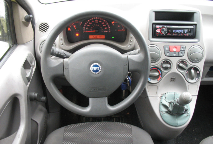 FIAT Panda 1.1 essence Bella 54 CH 5Portes 129000 km