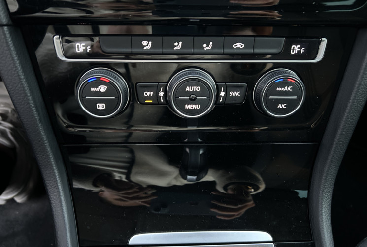 Volkswagen Golf VII 2.0 TDI 150 Ch BLUEMOTION TECHNOLOGY ALLSTAR DSG6 5P * CARPLAY * GPS * CAMERA