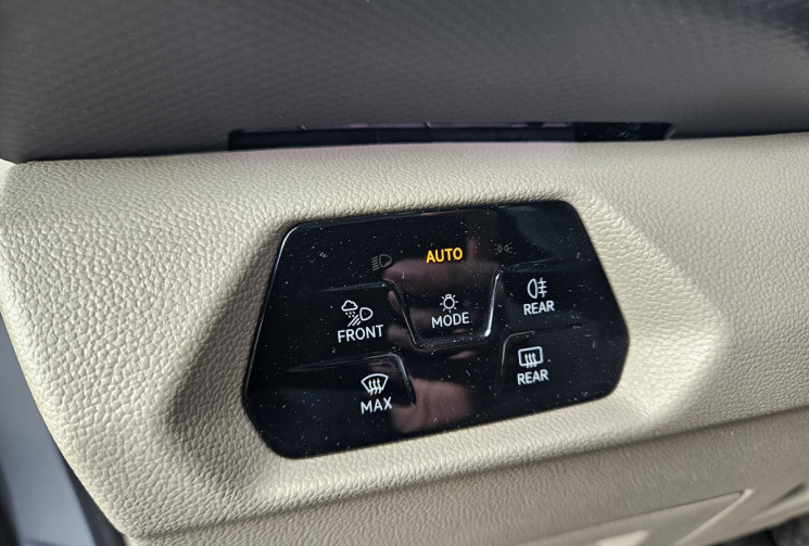 Volkswagen Multivan VII (T7) 1.4 E-HYBRID 218 DSG6 ENERGETIC 7P