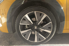 Peugeot 208 1.2 PT 100CV FINITION GT LINE KILOMETRAGE FAIBLE GARANTIE 6 MOIS