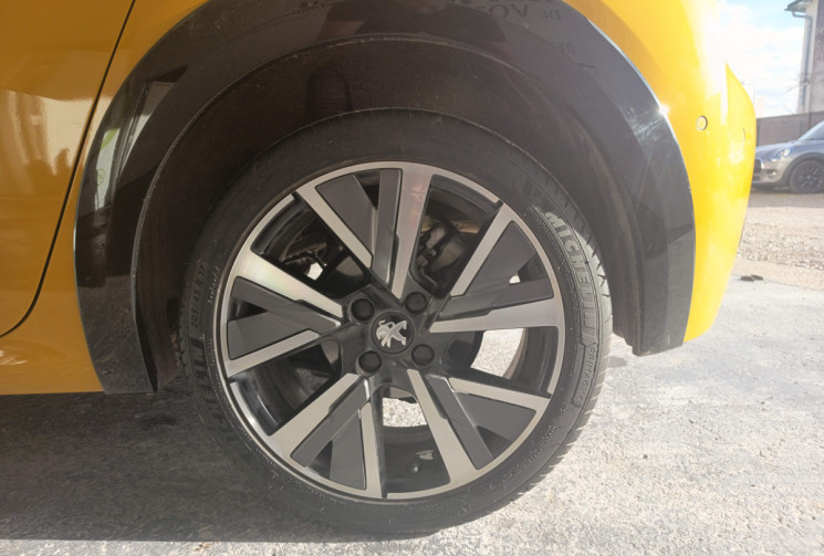 Peugeot 208 1.2 PT 100CV FINITION GT LINE ETAT NEUF GARANTIE 6 MOIS