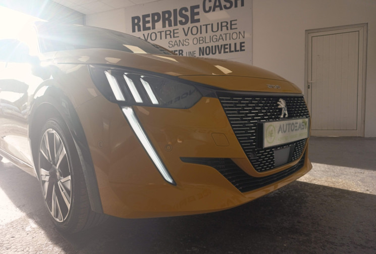 Peugeot 208 1.2 PT 100CV FINITION GT LINE ETAT NEUF GARANTIE 6 MOIS