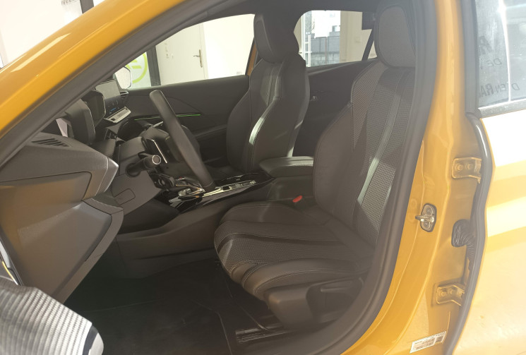 Peugeot 208 1.2 PT 100CV FINITION GT LINE ETAT NEUF GARANTIE 6 MOIS