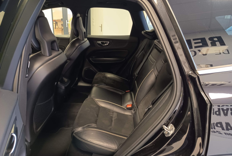 Volvo XC60 R DESIGN 4WD ENTRETIEN A JOUR 