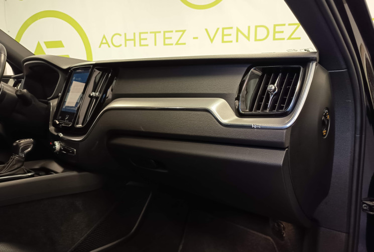 Volvo XC60 R DESIGN 4WD ENTRETIEN A JOUR 
