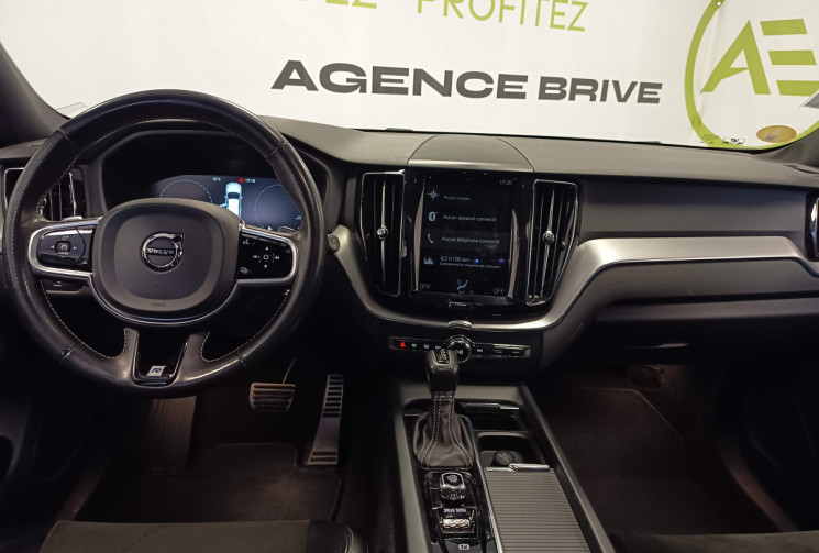Volvo XC60 R DESIGN 4WD ENTRETIEN A JOUR 