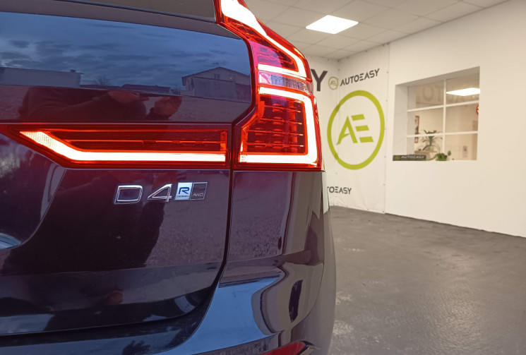 Volvo XC60 R DESIGN 4WD ENTRETIEN A JOUR 