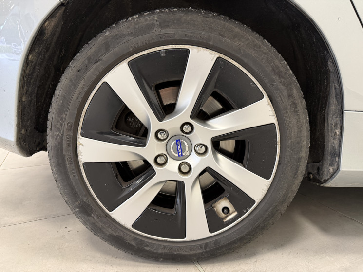 Volvo V60 AWD Plug-in Hybrid Pure Limited Edition 215 + 70 ch