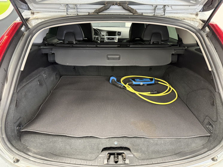 Volvo V60 AWD Plug-in Hybrid Pure Limited Edition 215 + 70 ch