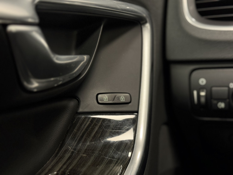 Volvo V60 AWD Plug-in Hybrid Pure Limited Edition 215 + 70 ch