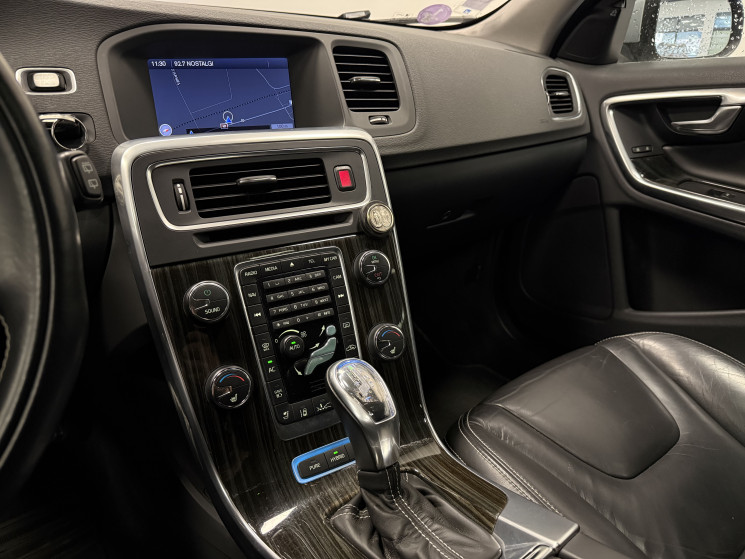 Volvo V60 AWD Plug-in Hybrid Pure Limited Edition 215 + 70 ch