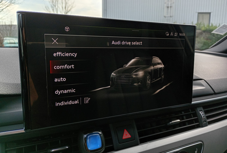 Audi A4 Avant 40 TDI 190ch Design S tronic / Attelage Electrique