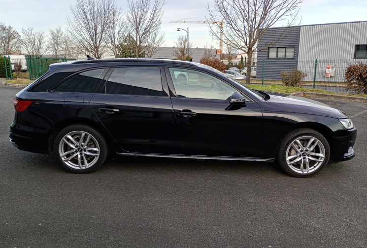 Audi A4 Avant 40 TDI 190ch Design S tronic / Attelage Electrique