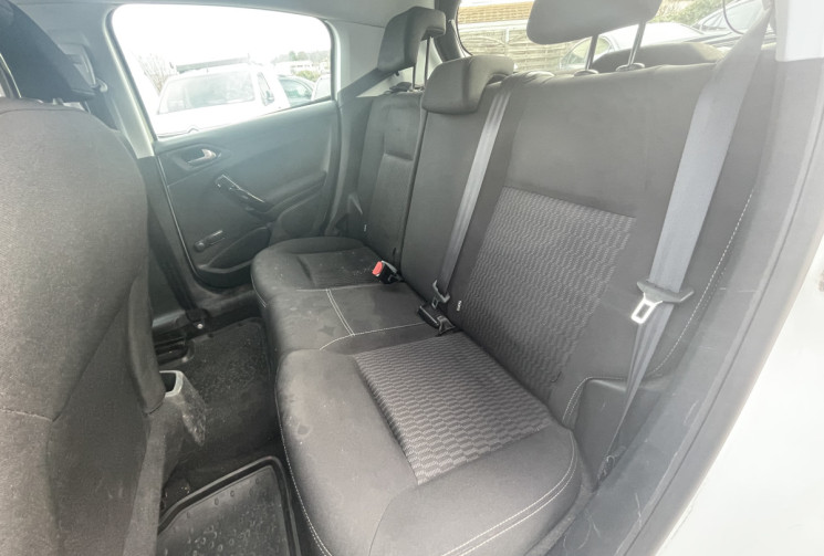 Peugeot 208 1.0 VTI / 68 CH / DISTRIB A JOUR