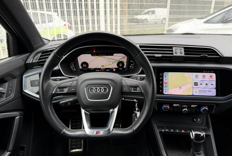 Audi Q3 35 TFSI 150 S-Line S-tronic 7 Mild Hybrid  * Française en stock / Entretien AUDI / Carplay