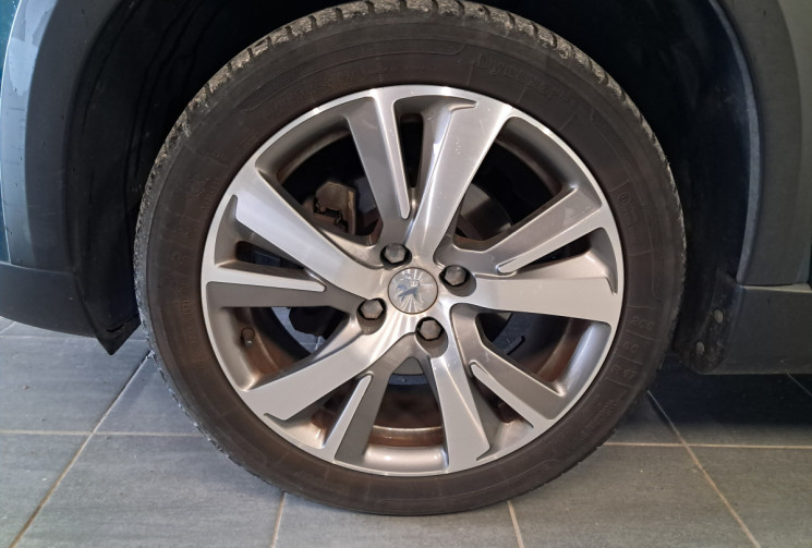 Peugeot 2008 1.5 BlueHDi 120 S&S EAT6 ALLURE CAMERA - 2EME MAIN - TBE - SUIVI GGE - GARANTIE 12 MOIS