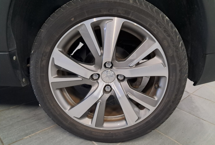 Peugeot 2008 1.5 BlueHDi 120 S&S EAT6 ALLURE CAMERA  - TBE - SUIVI GGE - GARANTIE 12 MOIS
