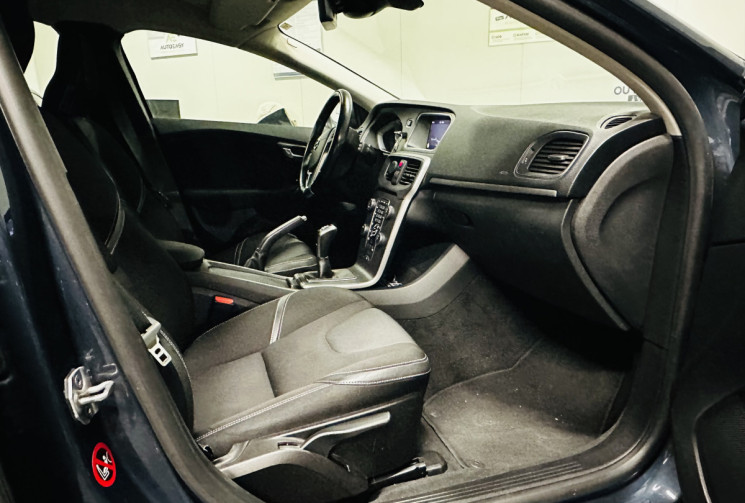 Volvo V40 D2 120ch Momemtum