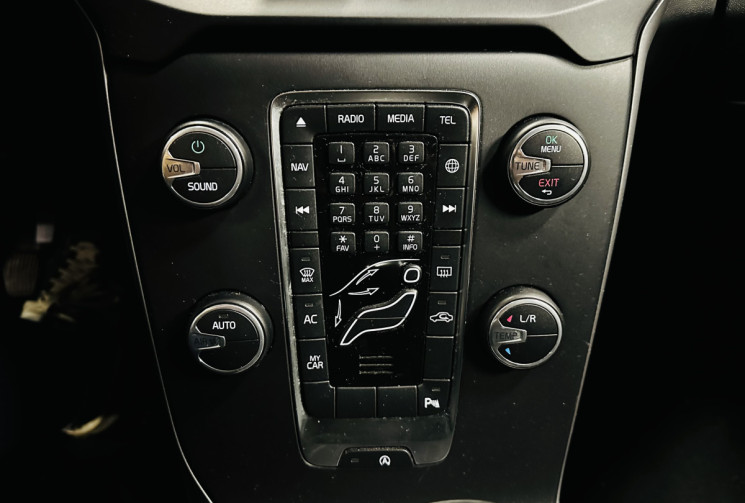 Volvo V40 D2 120ch Momemtum