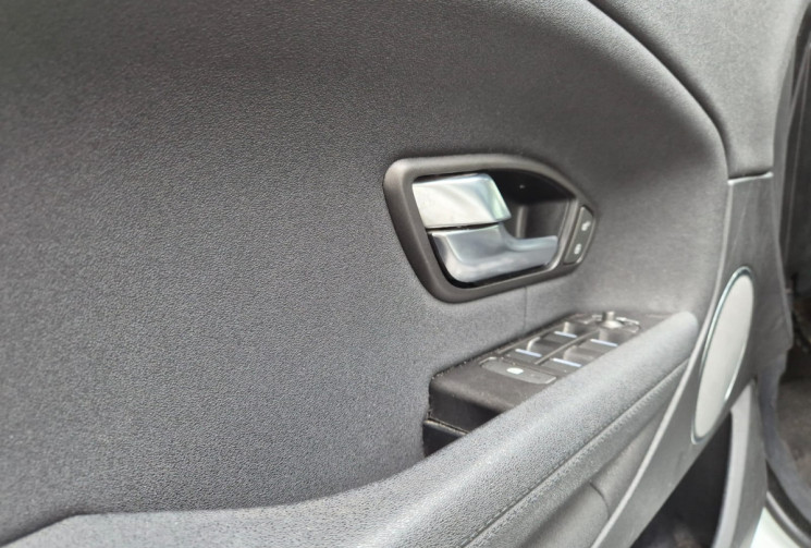 Land-Rover Range Rover Evoque Phase 2 2.0 ED4 16V 2WD 150 CV * JANTES 20' * TOIT PANORAMIQUE