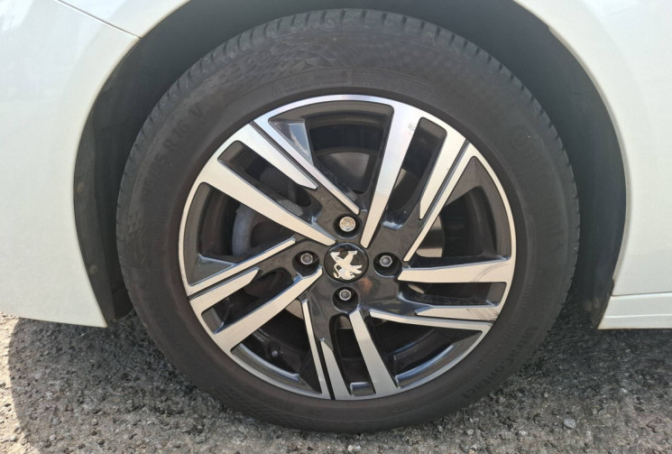 Peugeot 308 II 5 Portes 1.2 PureTech 12v 100 cv ALLURE 