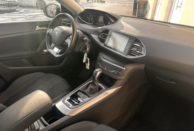 Peugeot 308 II (T9) 1.2 i 130 ch EAT6 ALLURE