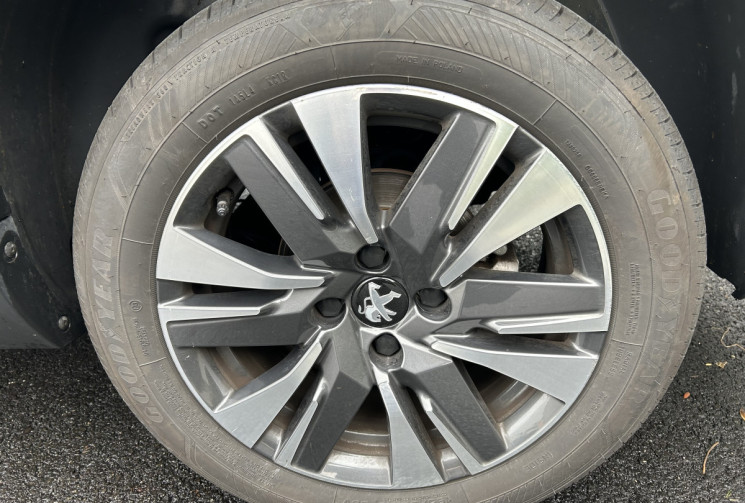 Peugeot 2008 ALLURE 1.5 BlueHDI 120cv BVA eat6