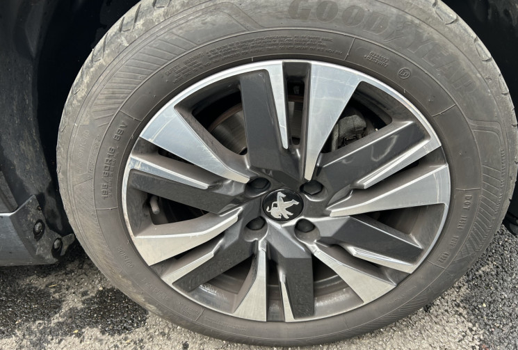 Peugeot 2008 ALLURE 1.5 BlueHDI 120cv BVA eat6