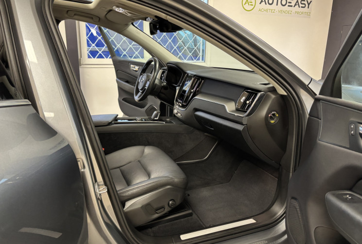 Volvo XC60 PHASE 2 T6 RECHARGE 2.0 TI 340 HYBRID AWD GEARTRONIC8 / SUIVI COMPLET VOLVO