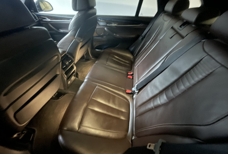 BMW X5 III (F15) M50d 381ch ENTRETIENS COMPLET BMW Attelage amovible 