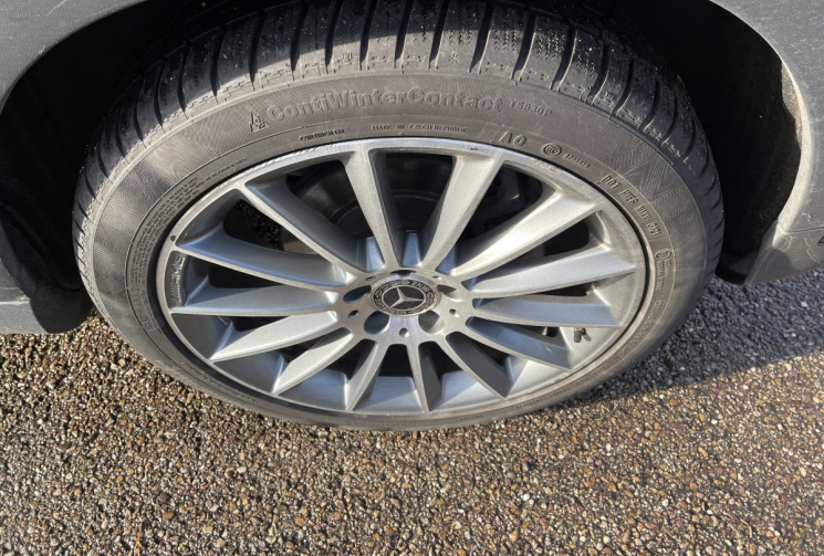 Mercedes GLA 200 156 ch Sport Edition 7G-DCT*Apple Carplay/Toit Ouvrant/Angle Mort/JA 19 AMG