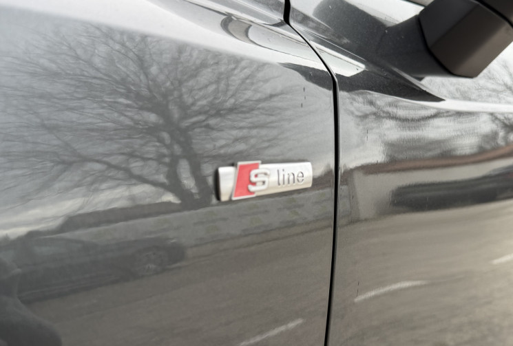 Audi Q3 35 TFSI 150 S-Line S-tronic 7 Mild Hybrid  * Française en stock / Entretien AUDI / Carplay