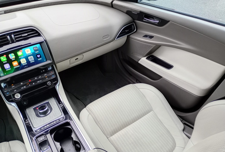 Jaguar XE 2.0 D 180 Ch Finition Portfolio (Finition Premium Jaguar)