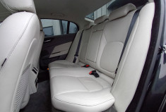 Jaguar XE 2.0 D 180 Ch Finition Portfolio (Finition Premium Jaguar)