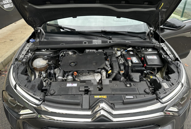 Citroën C4 Shine 1.5 HDI 130 EAT8 / Carplay / Tete haute / Camera / Entretien complet Citroen