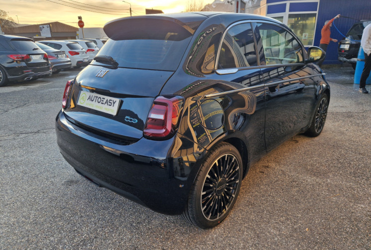 FIAT 500 e LA PRIMA  by Bocelli 118 cv 42 kw