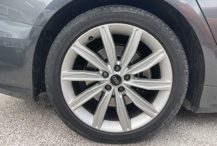 Audi A6 50 TFSIe 299 ch PACK S LINE Quattro S tronic 7 Quattro