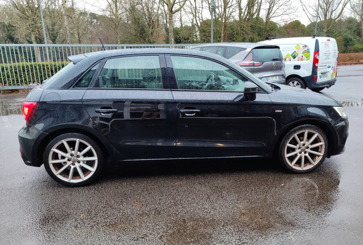 Audi A1 Sportback 1.0 TFSI 95 S line Toit ouvrant