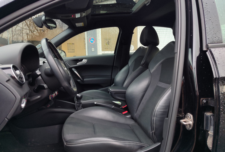 Audi A1 Sportback 1.0 TFSI 95 S line Toit ouvrant