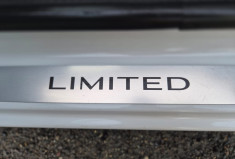 Renault Twingo III 1.0 SCE 69 CV * LIMITED * CARNET COMPLET * CT VIERGE