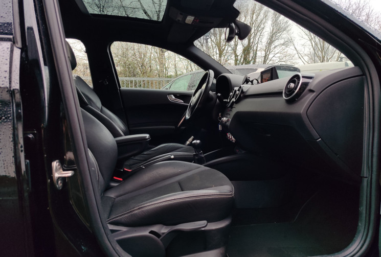 Audi A1 Sportback 1.0 TFSI 95 S line Toit ouvrant
